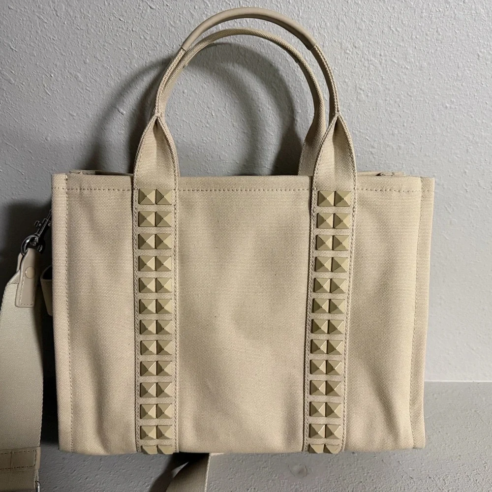 MARC JACOBS
The Studded Medium Tote - Picture 2 of 4